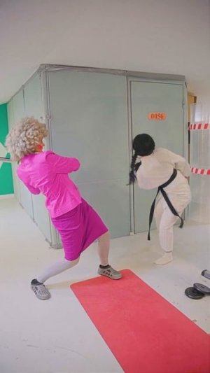 Battle between Wednesday and Scary Teacher 3D. #wednesday #funny #scaryteacher3d