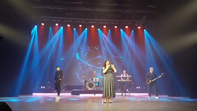 Лариса Андреева "Ждёшь" Стихи: Наталья Алетина Музыка и исполнение: Лариса Андреева смотреть онлайн