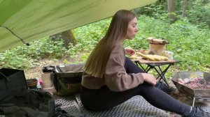 Одиночный поход с моим котом 🐾 Мини-палатка для кошек, Приготовленные на костре сосиски и пирог | A