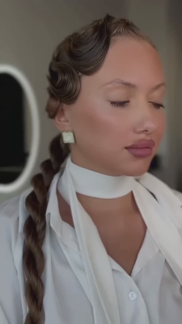 Эффектная укладка с холодной волной #прическа #укладка #волосы #хвост