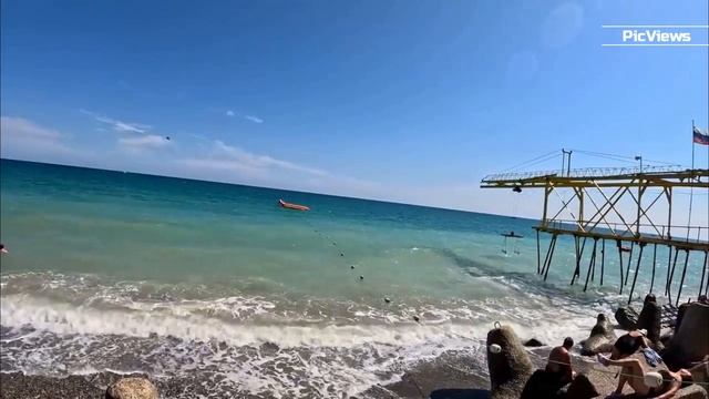 СОЧИ Лазаревское пляж Свирский сегодня 4 сентября 2025. Обстановка на пляже море и погода сейчас смотреть онлайн