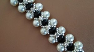 Браслет  из  бусин, бисера  и шатонов. МК