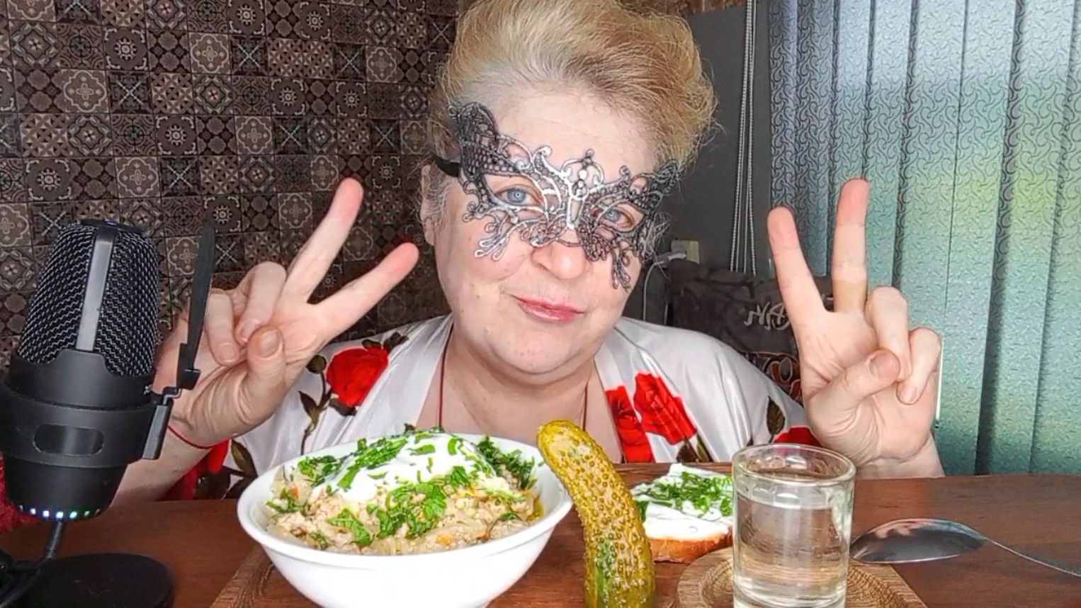 МИНИ ОБЖОРЧИК"ГОЛУБЦОВ ТАКИХ ВЫ НЕ ЕЛИ" МУКБАНГ/ЕДА/ЕДАНАКАМЕРУ/ смотреть онлайн