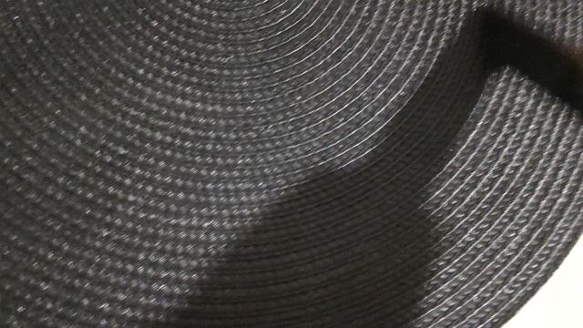 Демонстрация работы маленького и дешёвого портативного пылесоса