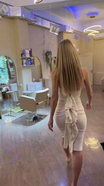 ПЕРВЫЙ В МИРЕ «ИНСТИТУТ КЕРАТИНА» Открыл свои двери в Сочи! #курсыпокератину #keratintraining смотреть онлайн