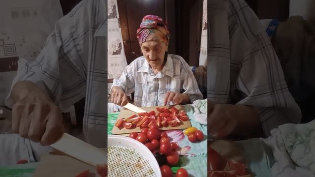 вялю помидоры,ролик разделен на две части ч.1. смотреть онлайн
