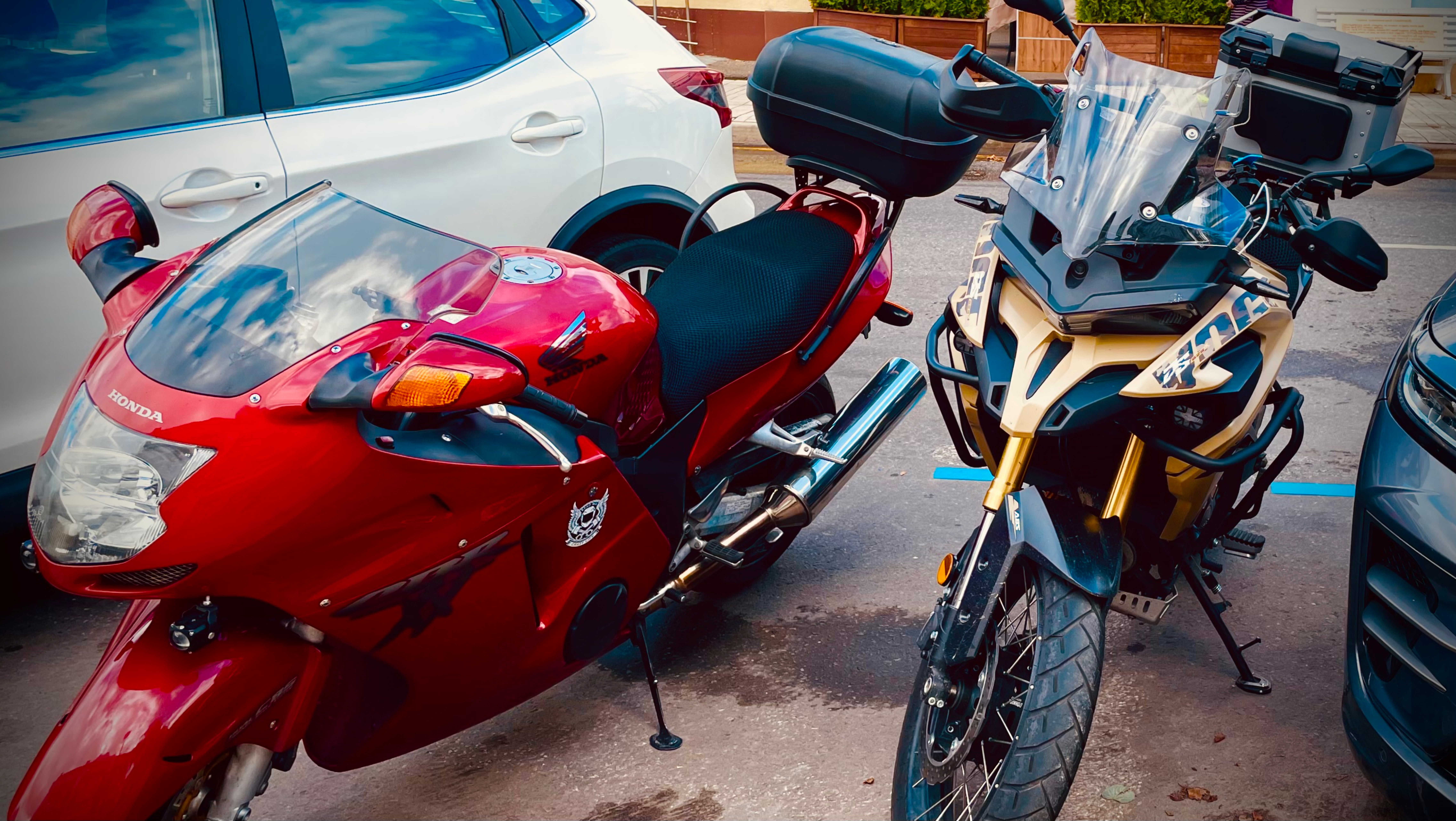 ВЫЛАЗКА С ТОВАРИЩЕМ В ХОРОШУЮ ПОГОДУ НА #Voge625dsx и #HondaCBR