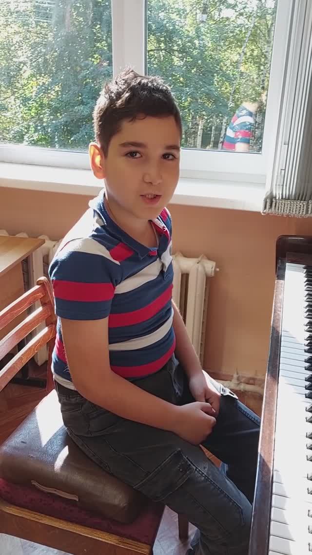 Главные трезвучия с обращениями в До маж. Асатрян Максим 3кл.