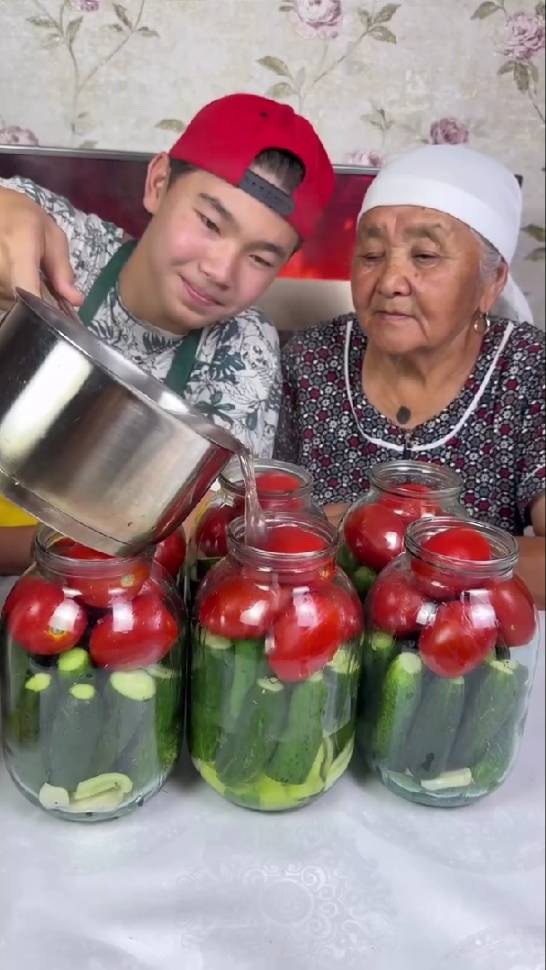 Маринуем огурцы и помидоры на зиму