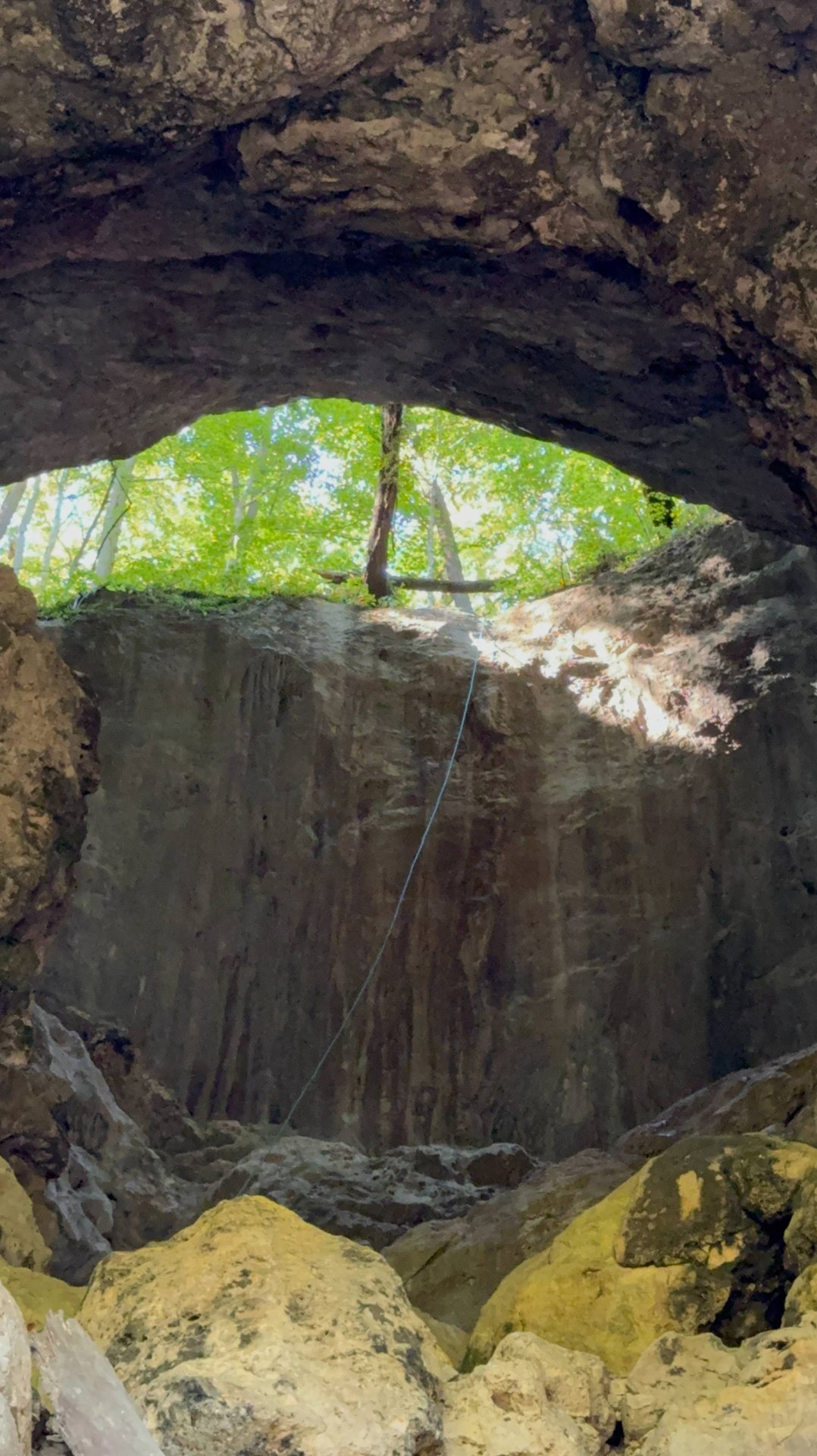 Адыгея. Пещера 