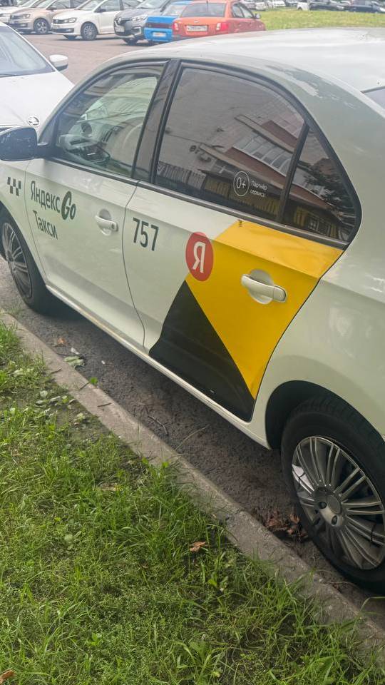 Предлагаем вам арендовать автомобиль Rapid на выгодных условиях в г.Санкт-Петербург. Олимп.Сервис