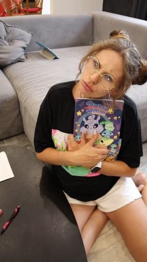 а тебе когда-нибудь приносили обноски?