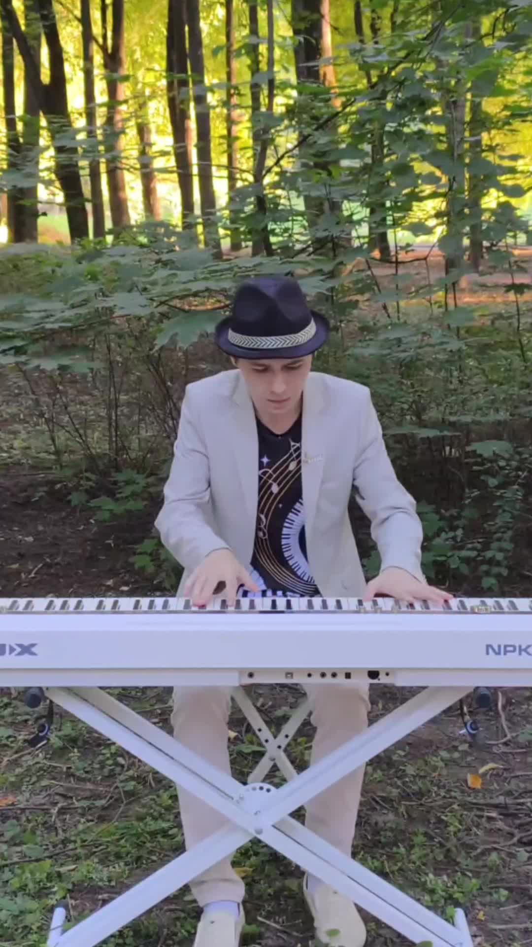 Что если классика встретится с природой и современным звучанием?