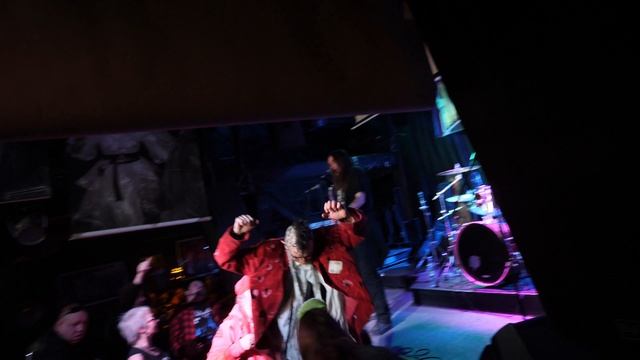 Водка и Калашников. Z-TRAKTORZ смотреть онлайн