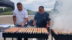 Приготовили 80 кг мяса на мангале, шашлык и люля-кебаб из 5 видов мяса