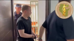 За нападение на полицейского, разнимавшего драку у караоке-бара, осудили двух жителей Башкирии