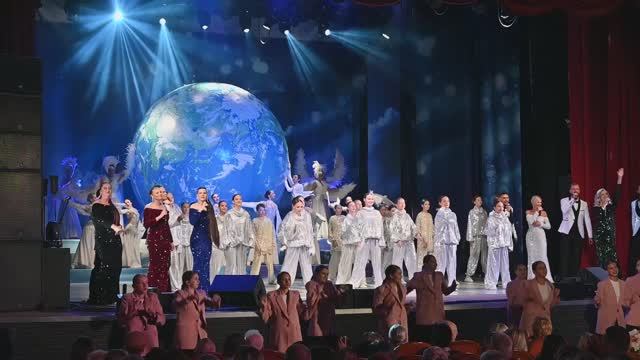 Праздничный концерт, посвященный 194-летию Геленджика смотреть онлайн