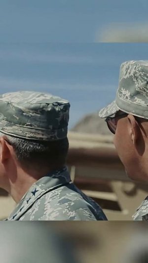 Тони Старк и его новейшая ракета #marvel #моменты #железныйчеловек #фильмы #гик #кино