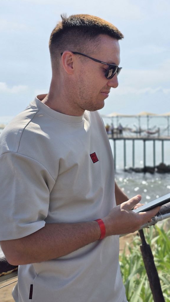 Популярность - она такая 😀  #страховойАгент #страховка #ОСАГО76 #юмор #осаго #каско