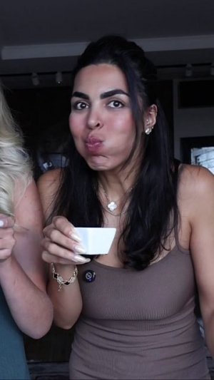 КТО БЫСТРЕЕ СЪЕСТ РОЛЛЫ ЗА 3 УКУСА?