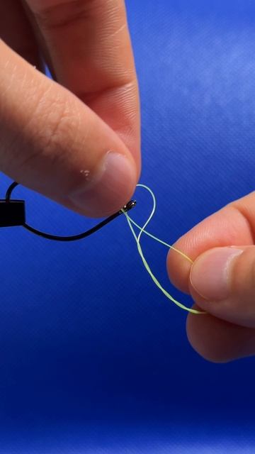 Узел, который реально держит рыбу, а не твои нервы 😅#спиннинг #рыбалка #узел