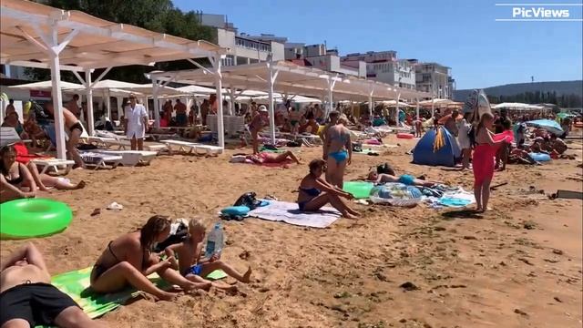 Крым Феодосия пляж Атлантик сегодня 5 сентября 2025. Море и погода в Феодосии сейчас. Обстановка смотреть онлайн