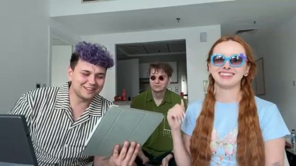 [Не Вэлл] Стали ФРЕНДЗОНОЙ на день (+ клип)