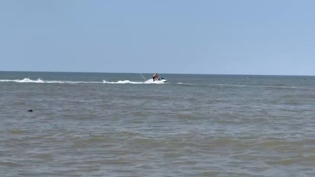 Водные приключения в Голубицкой катание на мотобайке по Азовскому морю смотреть онлайн