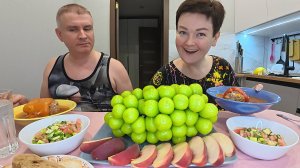 Мукбанг попросила РОМАНТИКИ от мужа, обалдела от его РЕАКЦИИ! Болталка и семейный ужин в России