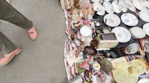 Блошиный рынок в центре Москвы