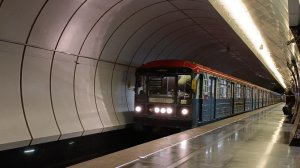 Осторожно двери закрываются | Московский метрополитен станция Верхние Лихоборы