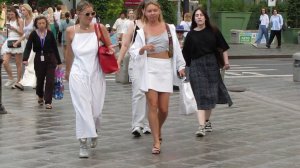 🔥 УЛИЧНАЯ МОДА в Москве. Как одеваться стильно в дождливый день!