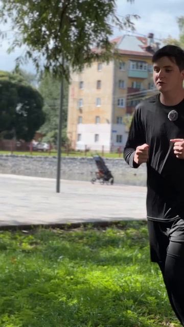 Предлагаем вам не валяться в кровате, а скорее начать день с «Пробежки с председателем» прямо сейчас смотреть онлайн