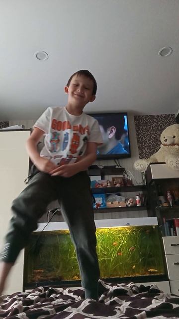 ... смотреть онлайн