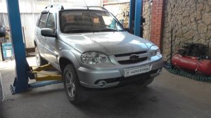 Замена рулевого маятника на Chevrolet Niva 4х4  Шевроле Нива 2016 года