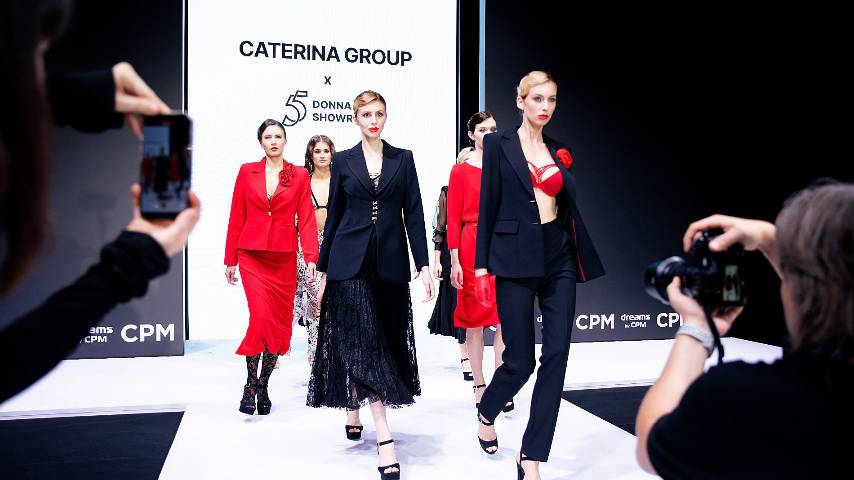 FASHION SHOW BY CATERINA GROUP х 5DONNA