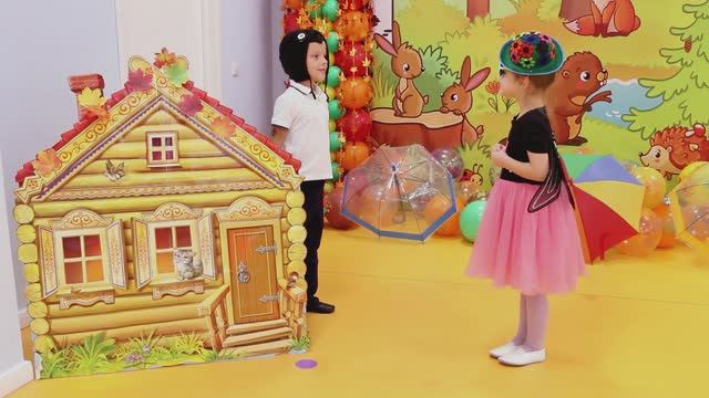 🎭 Сценка «Стрекоза и Муравей» + 2 танца — яркое выступление из детского сада 🍂✨ смотреть онлайн