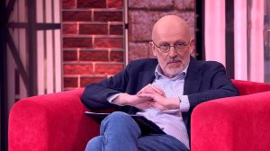 «Не продолжу, пока не уйдете» - Александр Гордон потребовал вывести скандалистов из студии