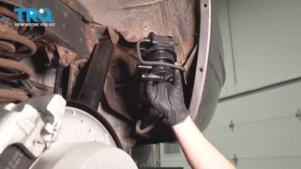 098. Как заменить электромагнитный клапан продувки (EVAP) бензобака на Jeep WJ (2001 - 2004)