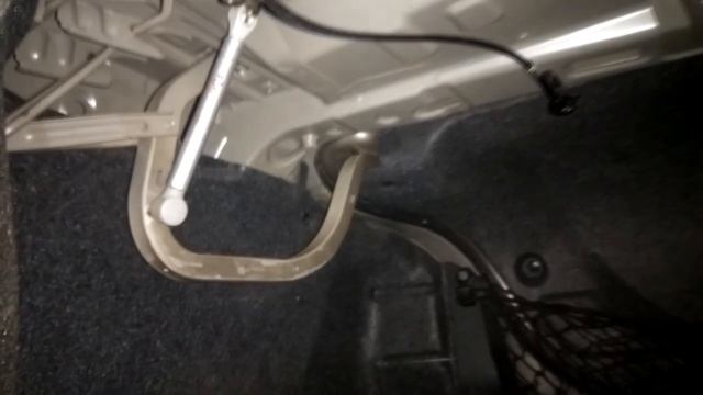 Автоматическое открытие багажника на Toyota Camry 40 смотреть онлайн