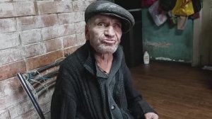 Второй день копаем картошку у деда Матвея.