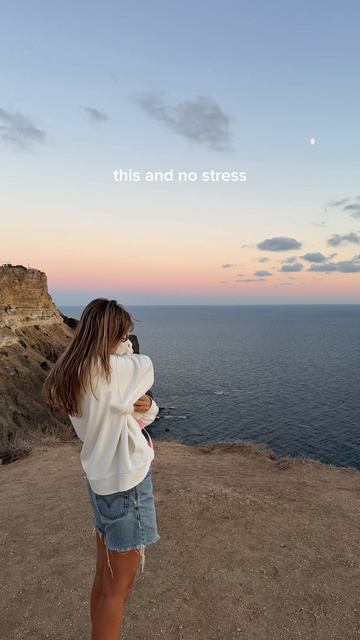 мы + закат = ❤️🌅🌊🐚🐈 #travel #тревелвлог #путешествия #крым #crimea #море #природа #cats #sunset смотреть онлайн