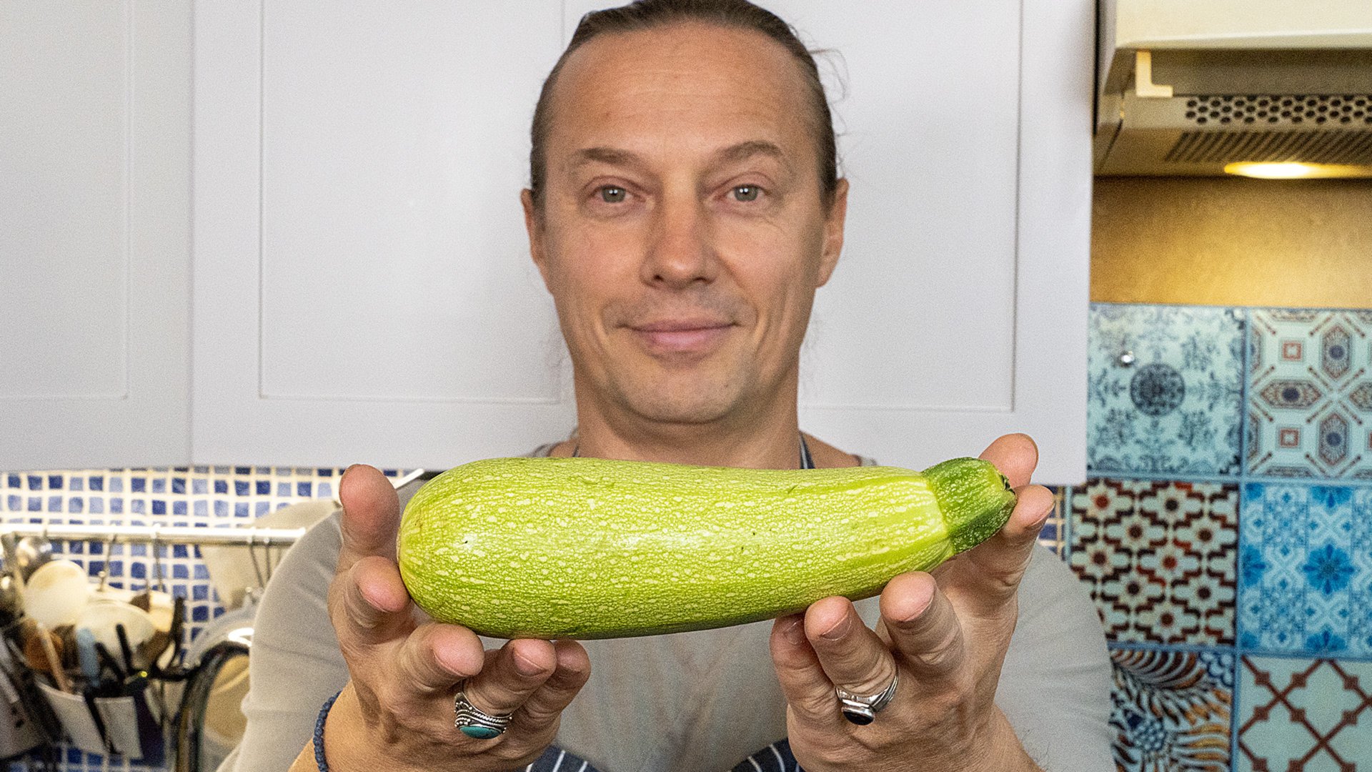 Шеф-повар Василий Емельяненко