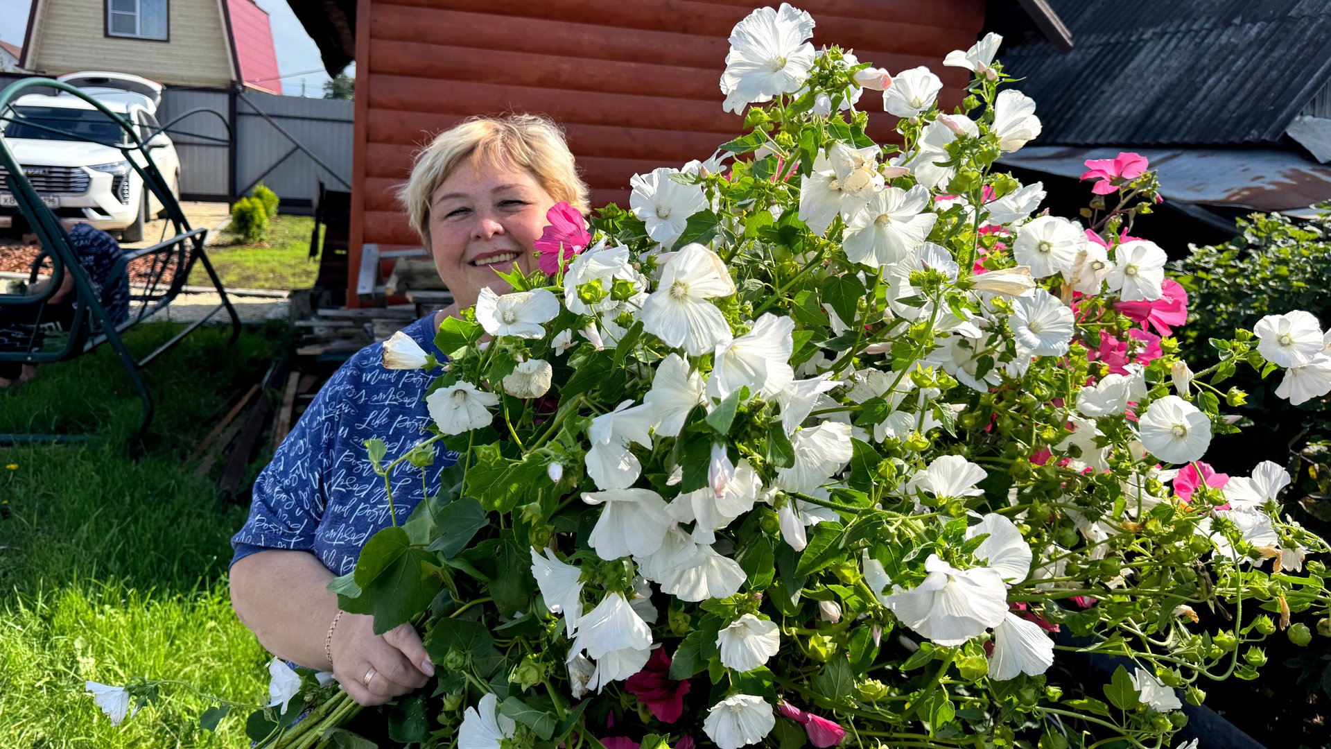 Дачные дела. Мои парни большие молодцы убрали большое количество травы. смотреть онлайн