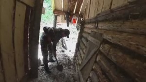 В ИЗБУ ПОСЛЕ СИЛЬНОГО УРАГАНА. КАТАСТРОФИЧЕСКИЕ ПОСЛЕДСТВИЯ. ГОТОВЛЮСЬ К ЗИМЕ.