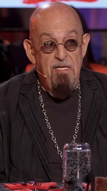 ВОЗЛЮБЛЕННАЯ Михаила Шуфутинского МЛАДШЕ исполнителя на...Читайте в описании #михаилшуфутинский смотреть онлайн