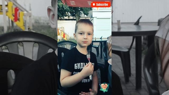 Невозможно! Птица - пицца улетела. Фокус-покус #ромчик #игруны #jfpro #ии #пиццаптица #фокус #прикол