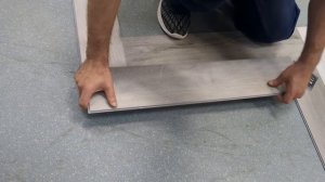 Укладка SPC кварцвинила Tarkett Ambieen House елочкой. Легко, просто и быстро.