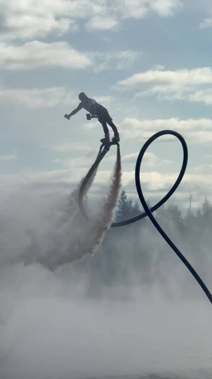 ЛЕТАТЬ ПОДАНО! / Подарок от «Газпром добыча Ямбург» на юбилей города – команда «Летающие люди» смотреть онлайн