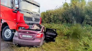 Подборка Аварий и ДТП, неадекваты и летуны на дороге🤔